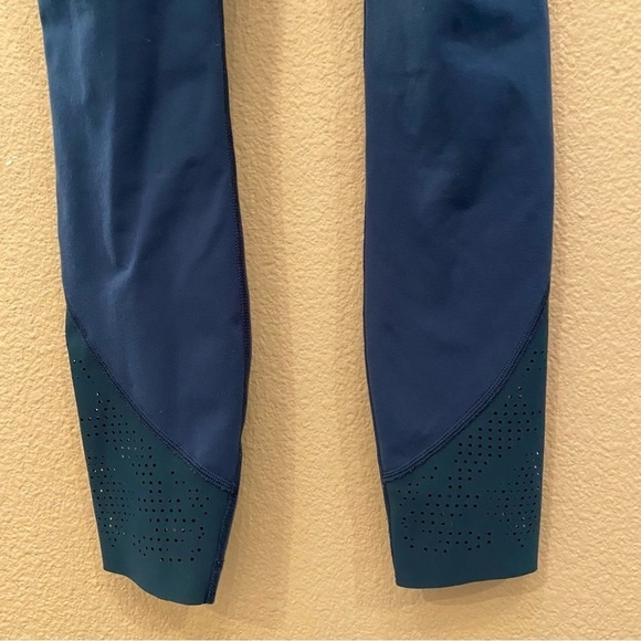 LULULEMON Women Teal Perforated Athletic Leggings Size 2 - Picture 6 of 8